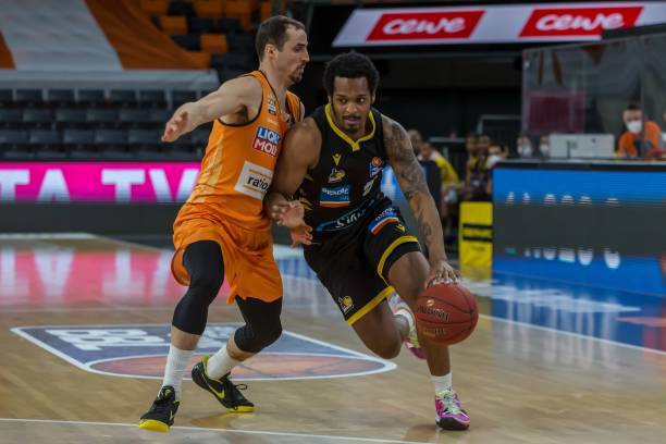 接红牌罚下 接红牌罚下