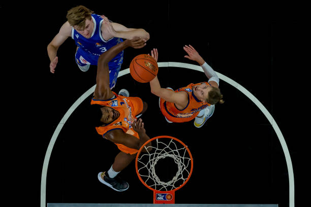 不断调整中 不断调整中